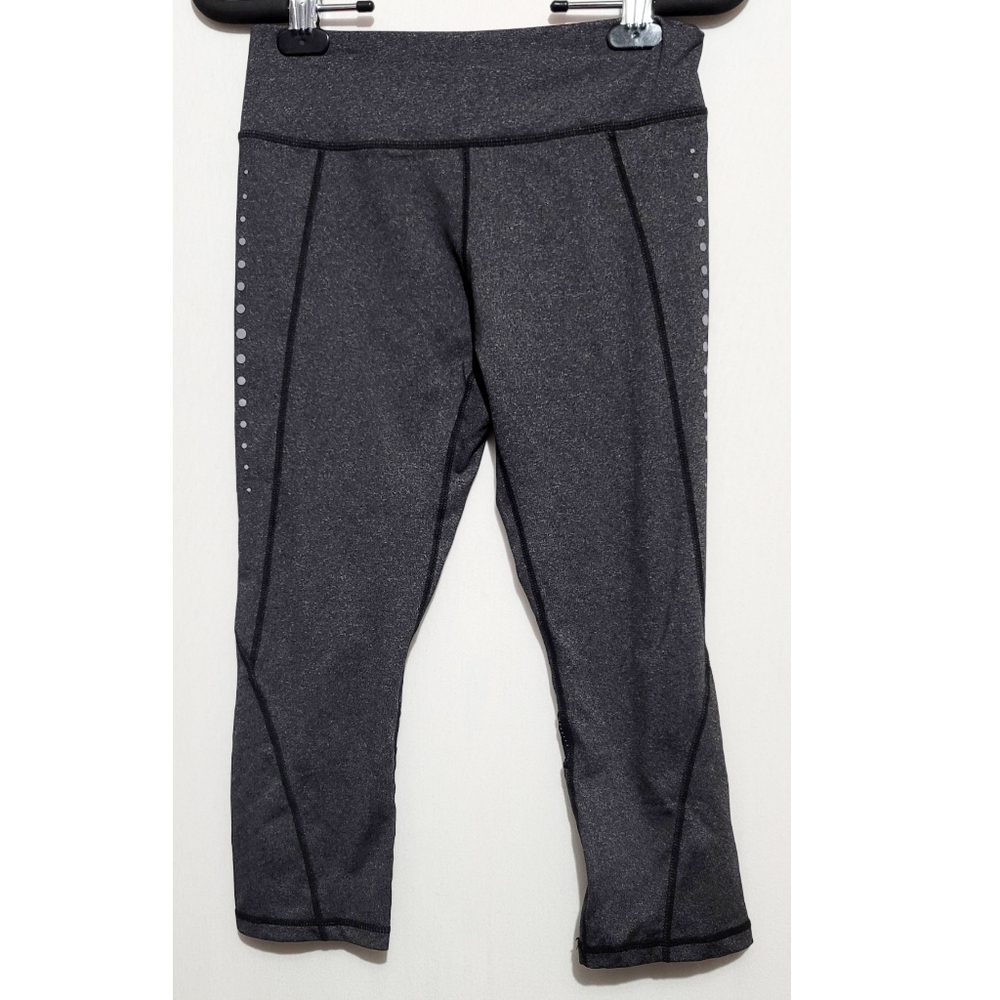 gray and pink cropped leggings work out pants